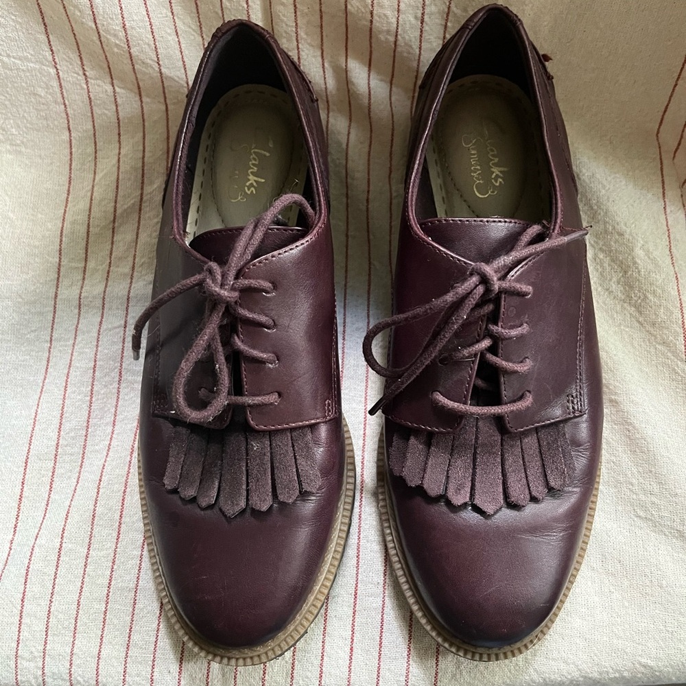 Clarks burgundy oxfords